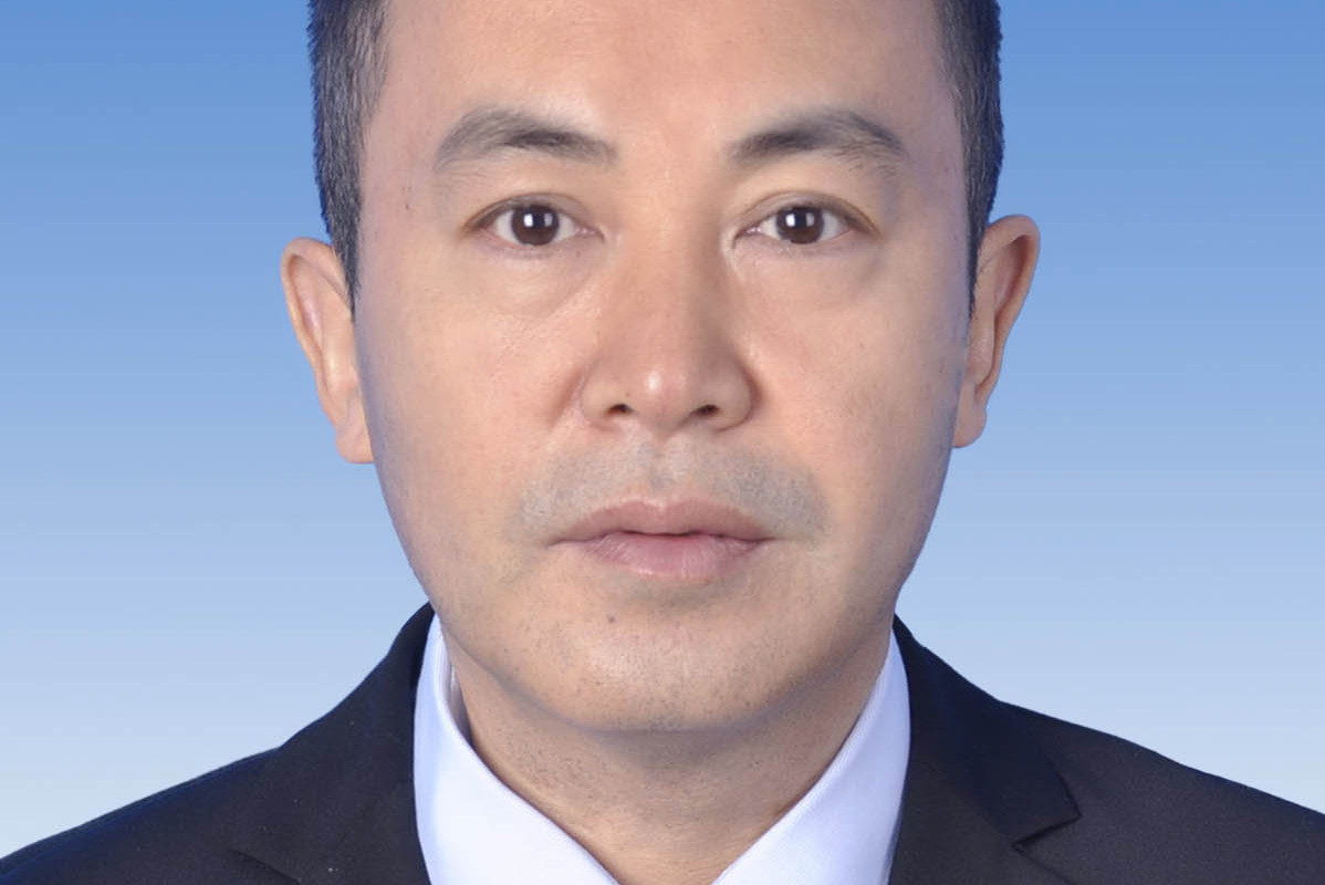 现任中共二七区委审计委员会办公室主任,二