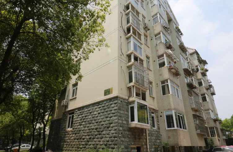  p>吉庆家园逢春苑位于南京市建邺南苑,由南京市雨花台区城镇建设综合