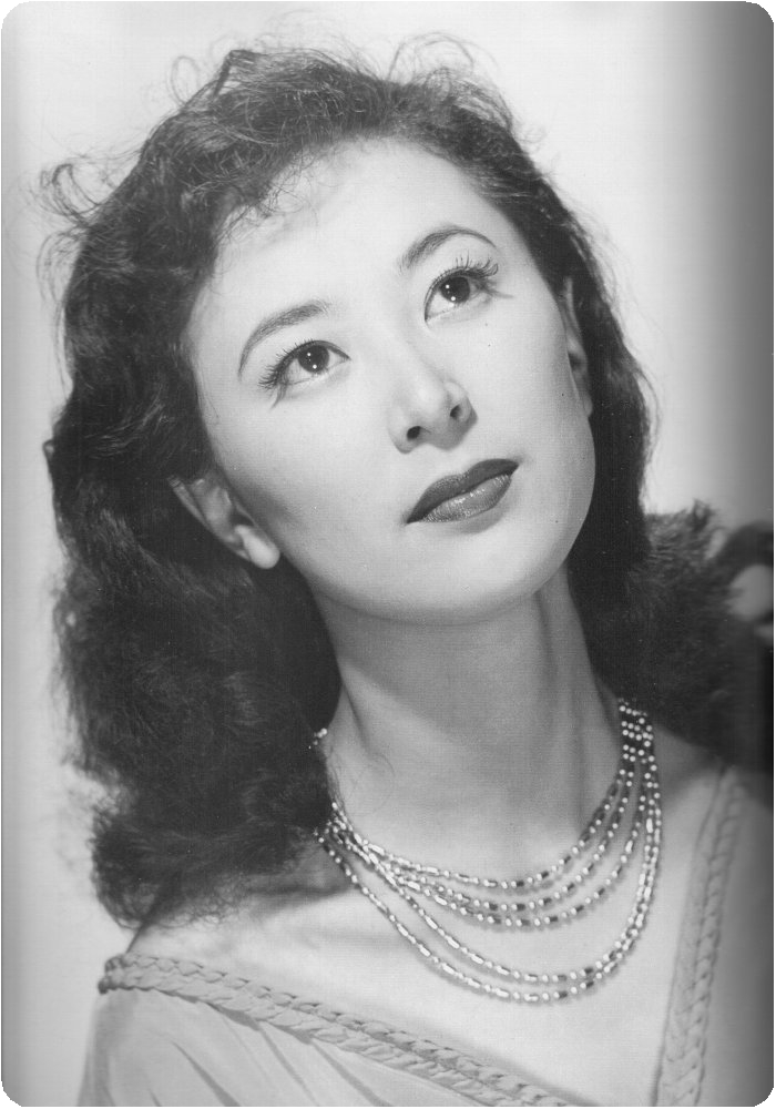  /p> p>1951年,出演了电影处女作《我们快乐的一家》.