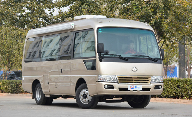  p>罗莎房车租赁款是江铃旅居车旗下客车. /p>