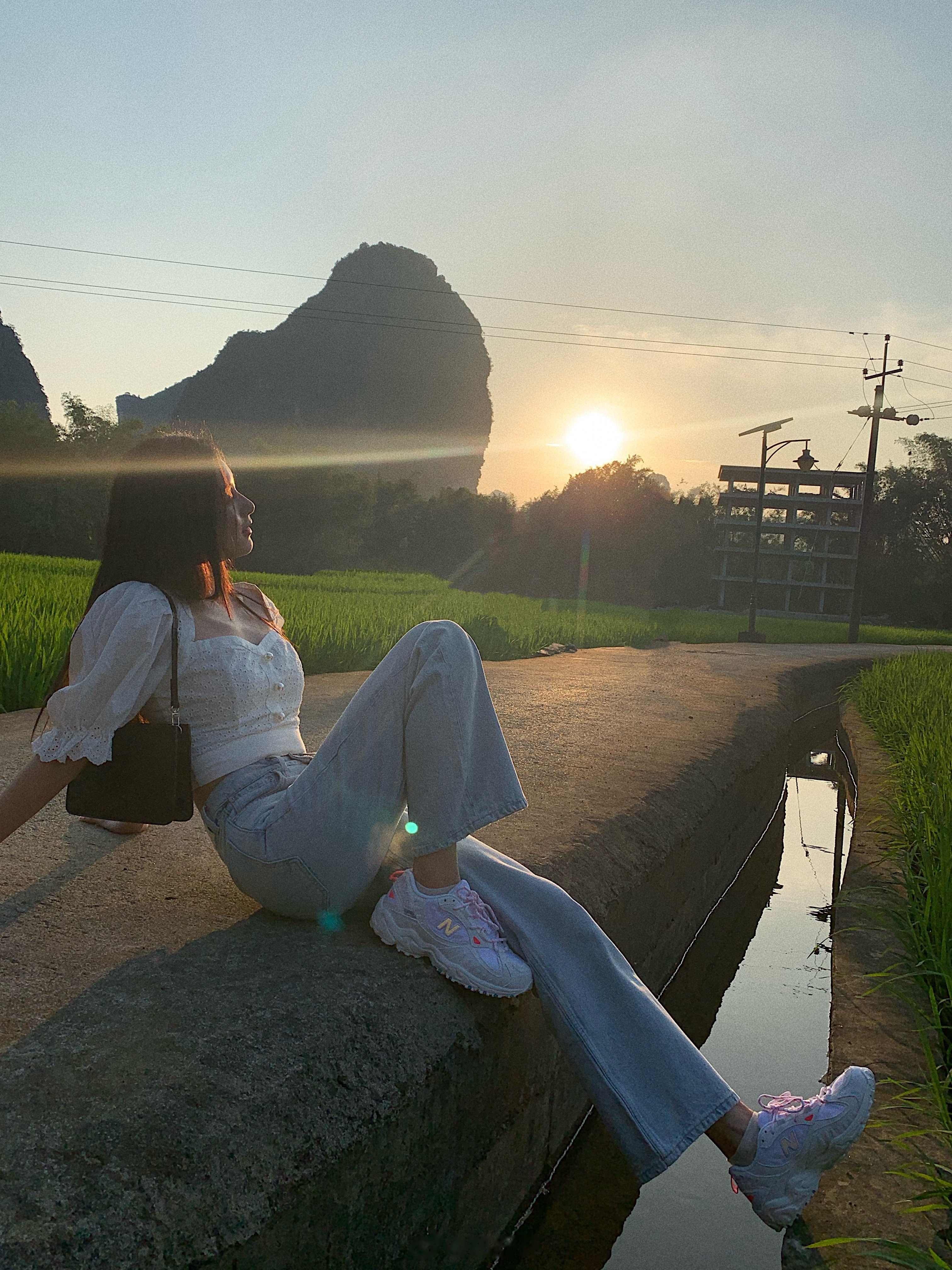  p data-id="go02j2jb7q">郑舒环,1995年5月18日出生于浙江省温州市