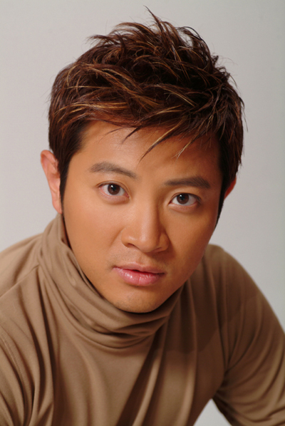  p>罗中旭,1969年3月1日出生于 a target="_blank" href="/item/上海