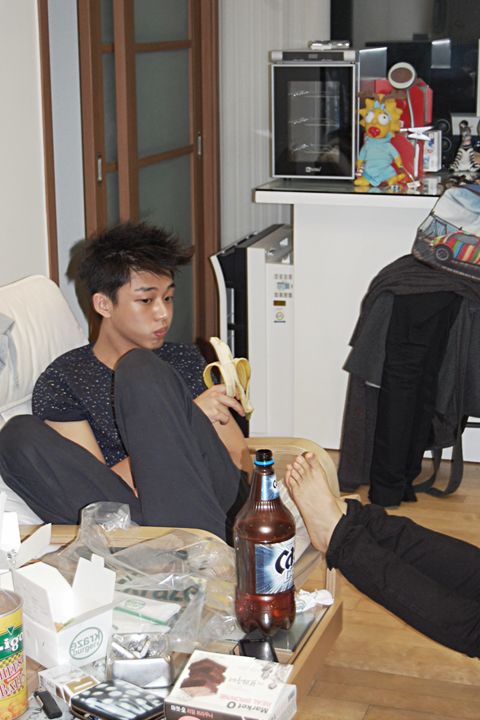 刘亚仁