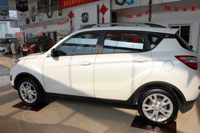  p>长安cs35是 a href="#" data-lemmaid="1617266">长安汽车 /a>自主