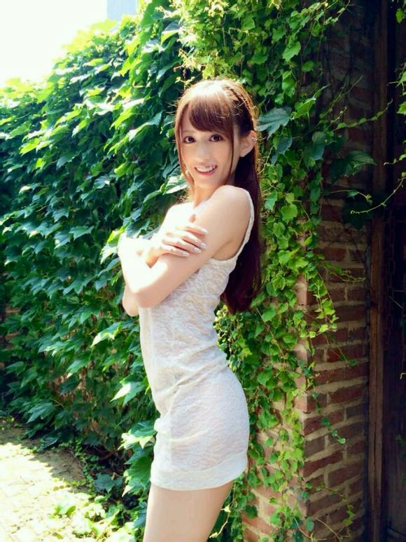  p data-id="gncpixzmtl">希岛爱理,1988年12月24日出生于 a target="