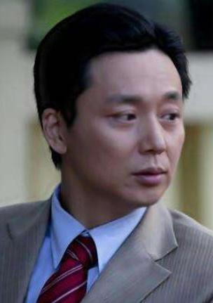 刘奕君