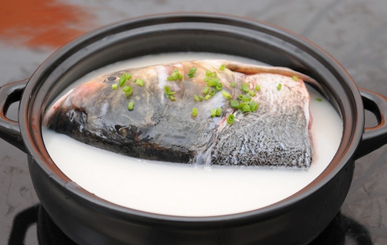 href="#" data-lemmaid="6812945">花鲢 /a>鱼头,天麻主料制作的药膳