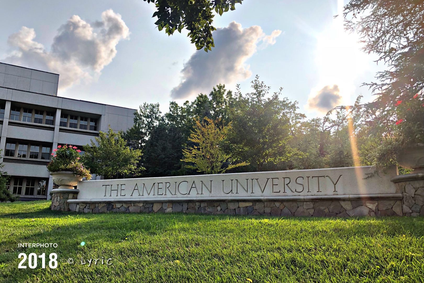  p>美利坚大学(american university),简称为au,成立于1893年,是一所