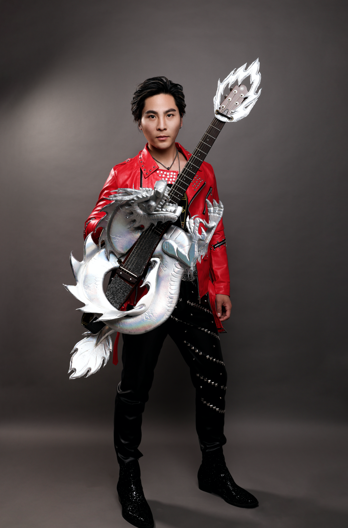 "tbu1kkt5seeq">630乐团是一支成立于2015年翻唱beyond的国内摇滚乐队