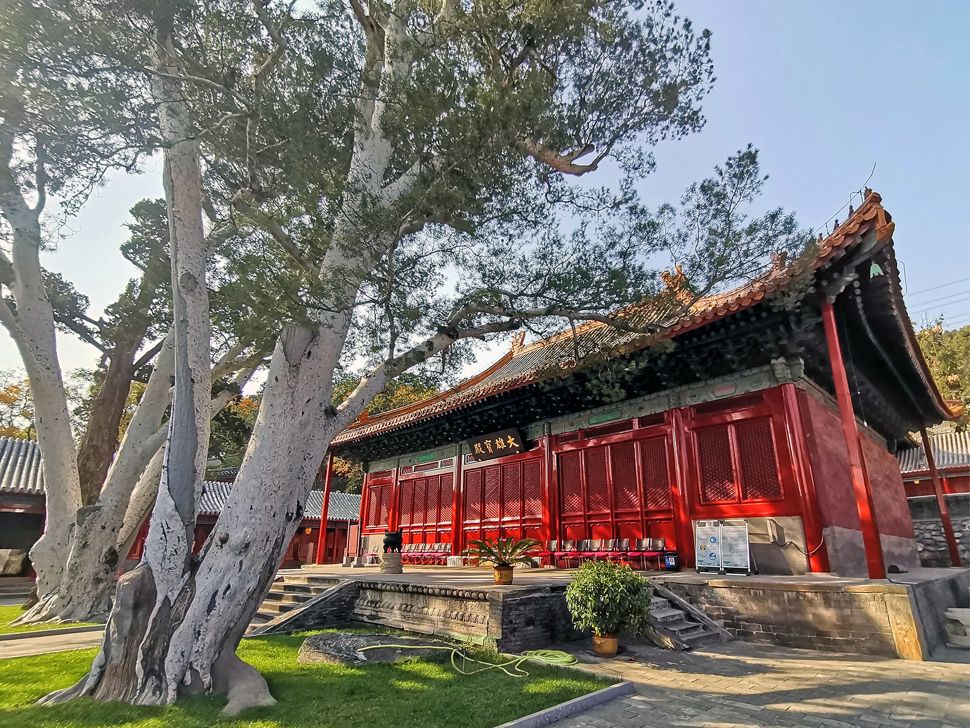 法海寺 ( dharma-samudra vihāra)位于北京石景山区模式口翠微山南麓