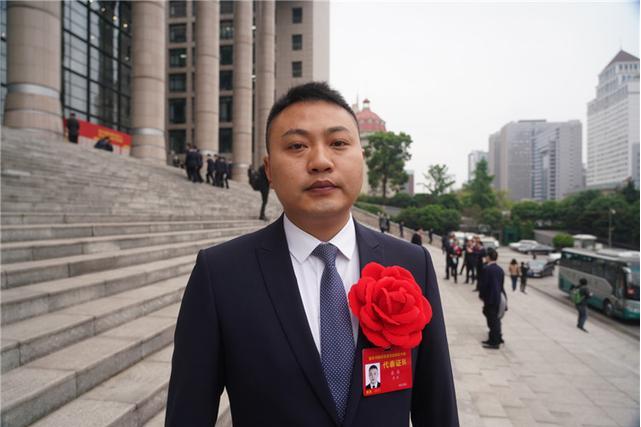 重庆市忠县马灌镇倒灌社区党支部书记,重庆市忠县灌湖旅游开发有限