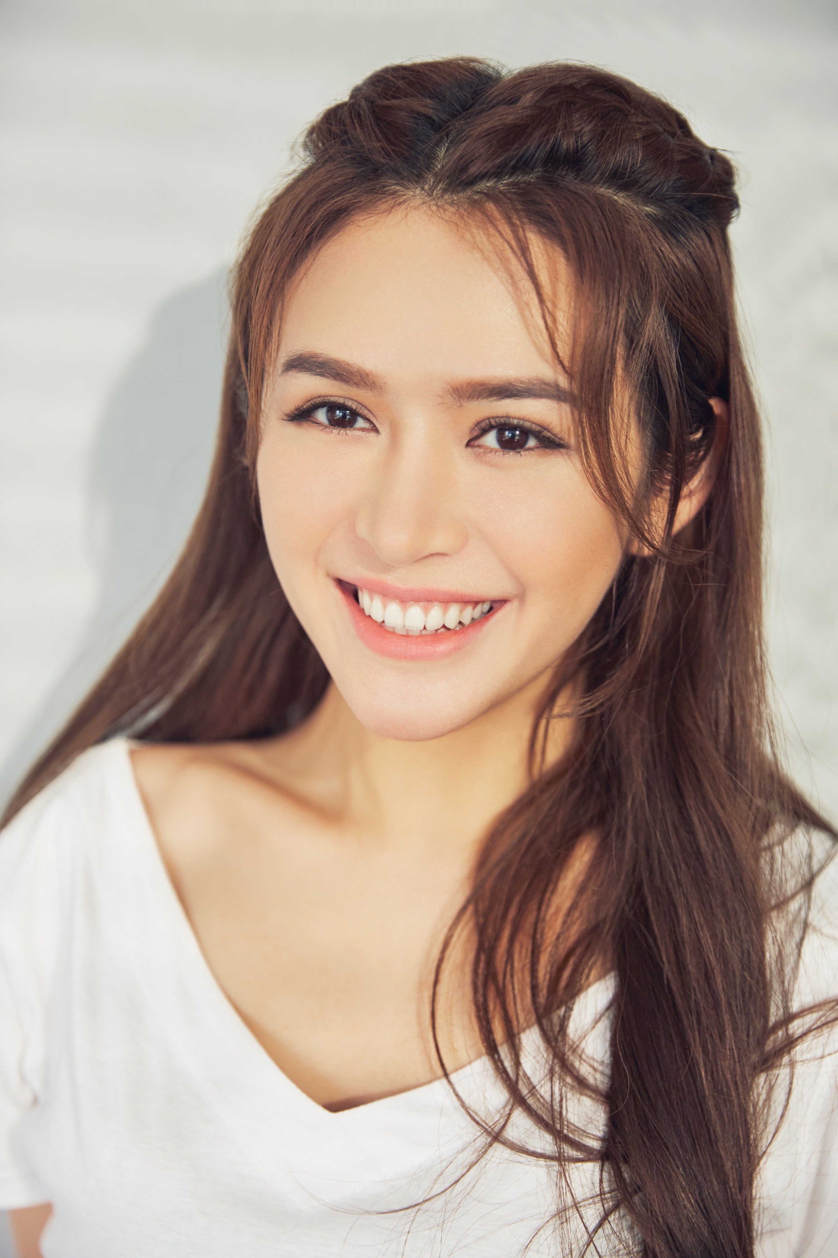 data-id="gncny6rkuf">庞奕欣,1998年1月13出生,中国内地影视女演员