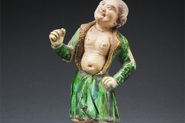  p data-id="gnfgukuzou">唐三彩袒胸胡俑是一件唐代时期的 a target=