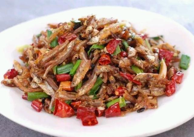 干小鱼炒辣椒