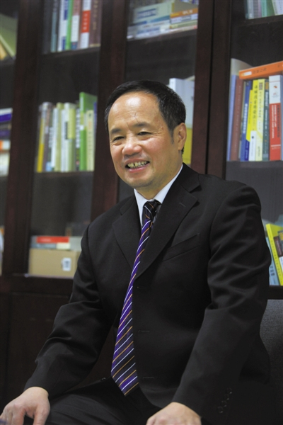王利明（第九届中国法学会副会长，中国人民大学一级教授、博士生导师、民法学专家）_百度百科