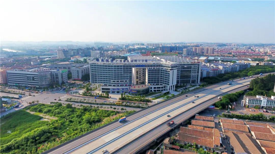 张槎街道,隶属于广东省 a target="_blank" href="/item/佛山/200343"