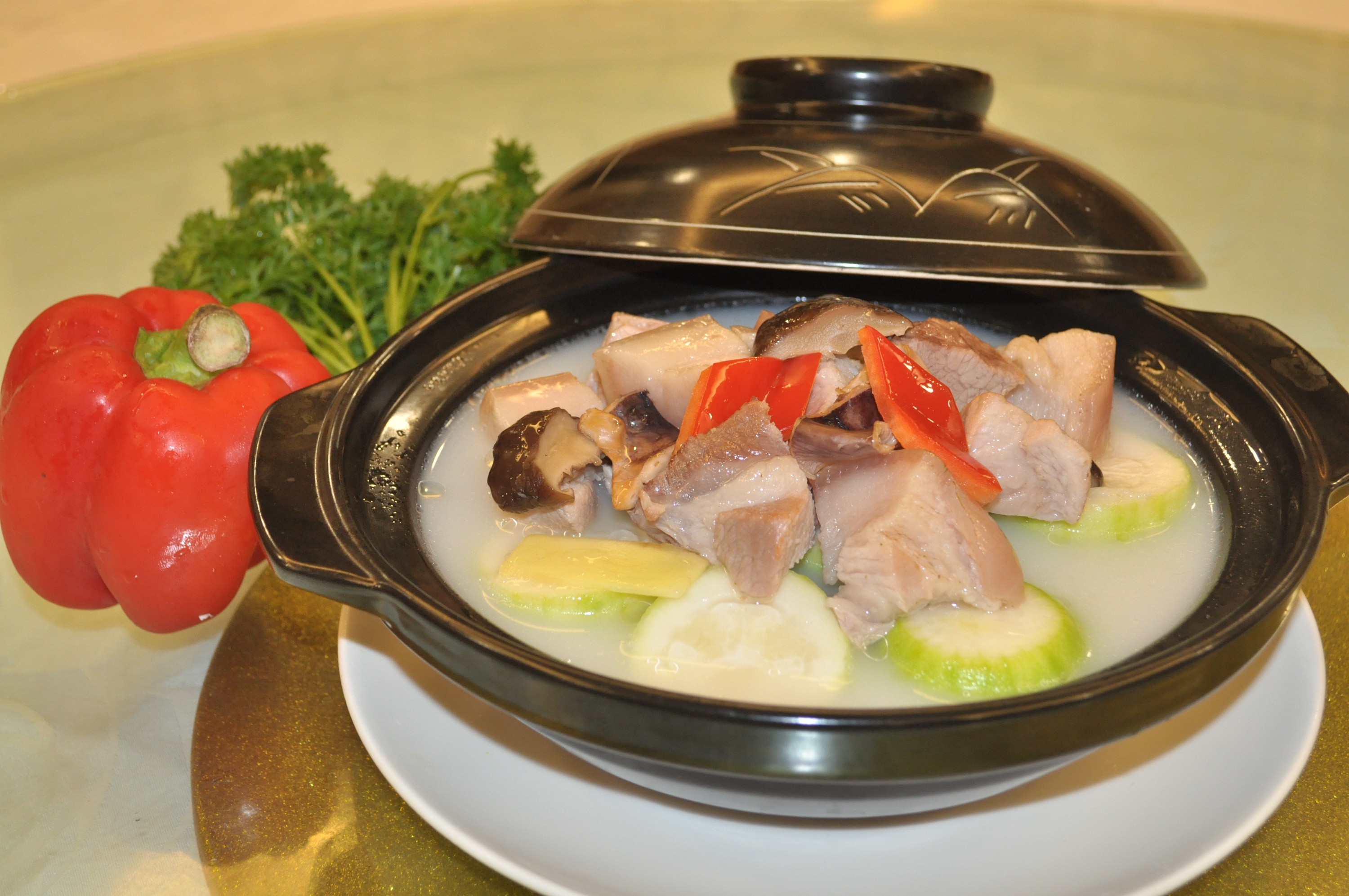 章鱼节瓜煲赤肉