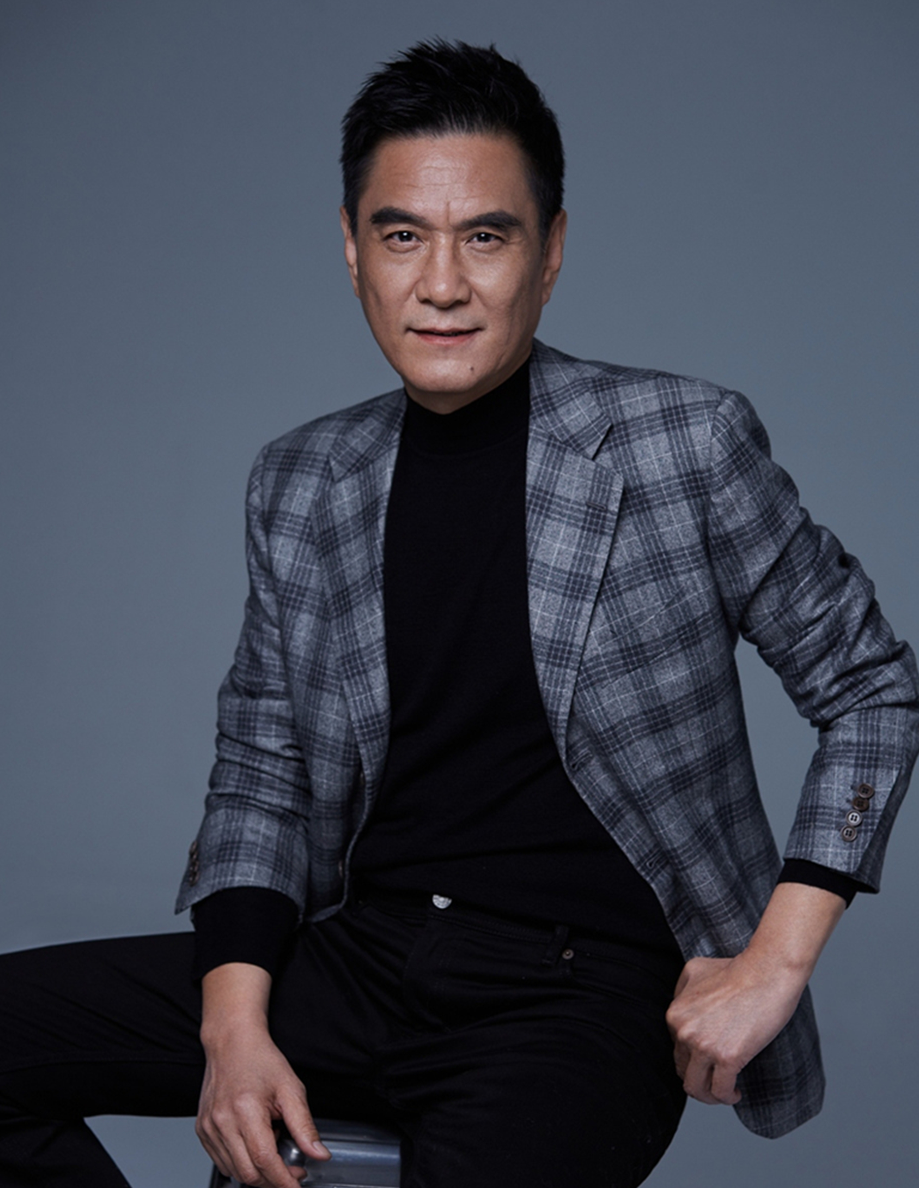  p>李强,1960年6月21日出生于山东省烟台市,中国内地影视男演员,毕业