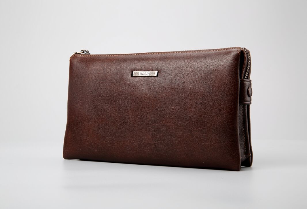 ="/item/包包/858708" data-lemmaid="858708">包包 /a>,多用皮革制成