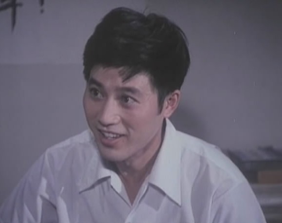  p>《小字辈》是长春电影制片厂出品的喜剧电影,由 a target="_blank"