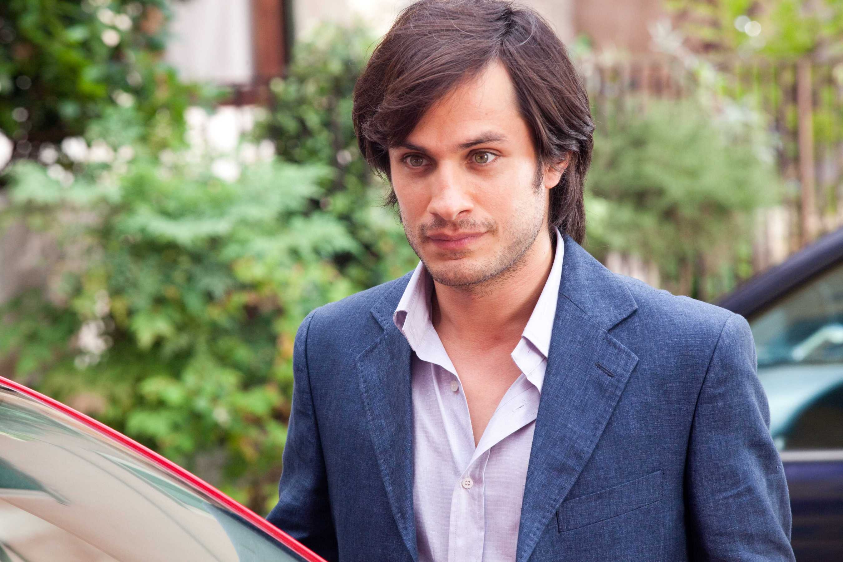 何塞·里维拉和蒂姆·苏利文担任编剧,阿曼达·塞弗里德,克里斯·艾根