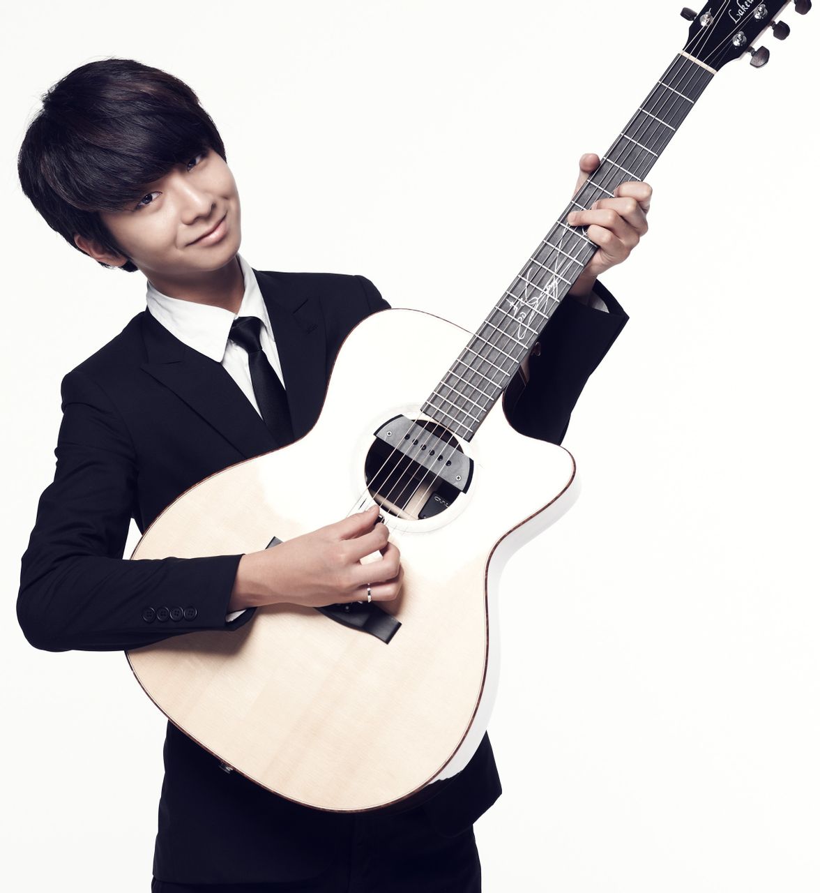  p>郑成河(1996年9月2日),原名郑晟河(2013年12月28日经纪人微博纠正)