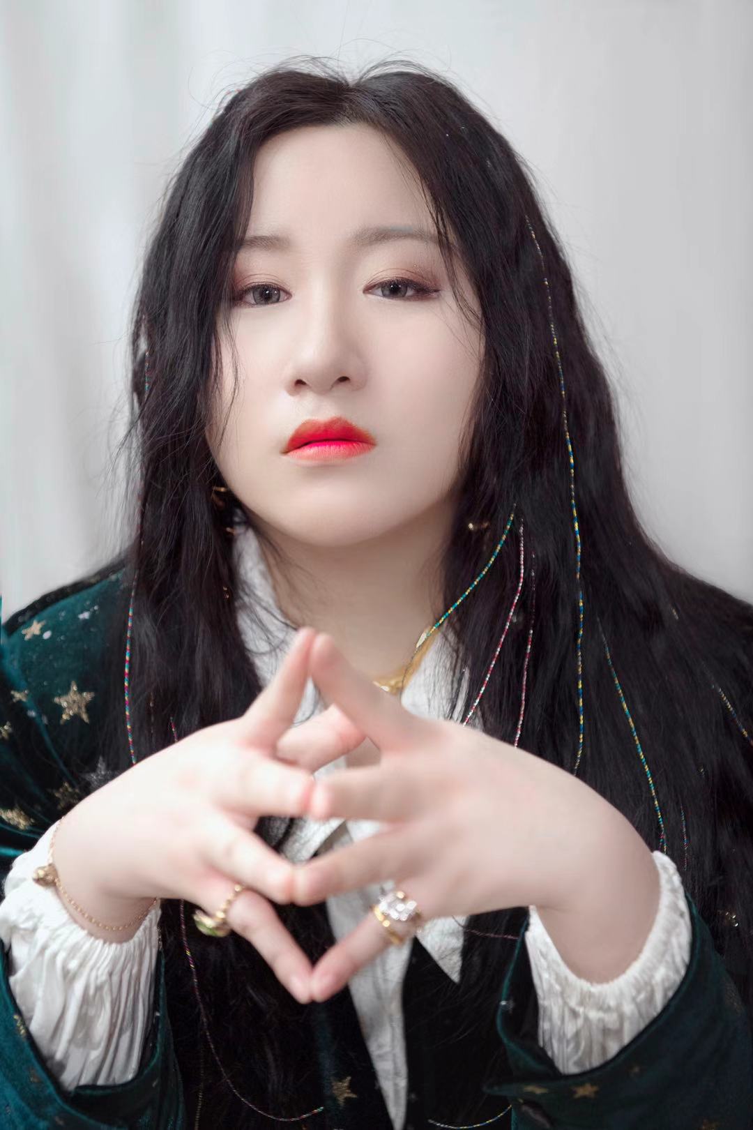 锤娜丽莎,本名嵇嘉禾,1996年11月19日出生于