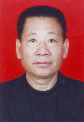 当代书画名家协会 /a>会员,中国羲之书画研究院研究员,临沂市书法家