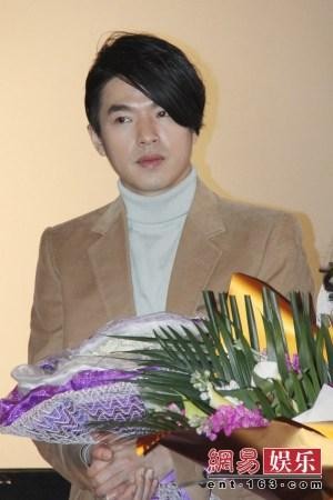  p>李威(leewei),1980年7月9日出生于中国台湾台北市,中国男演员,歌手