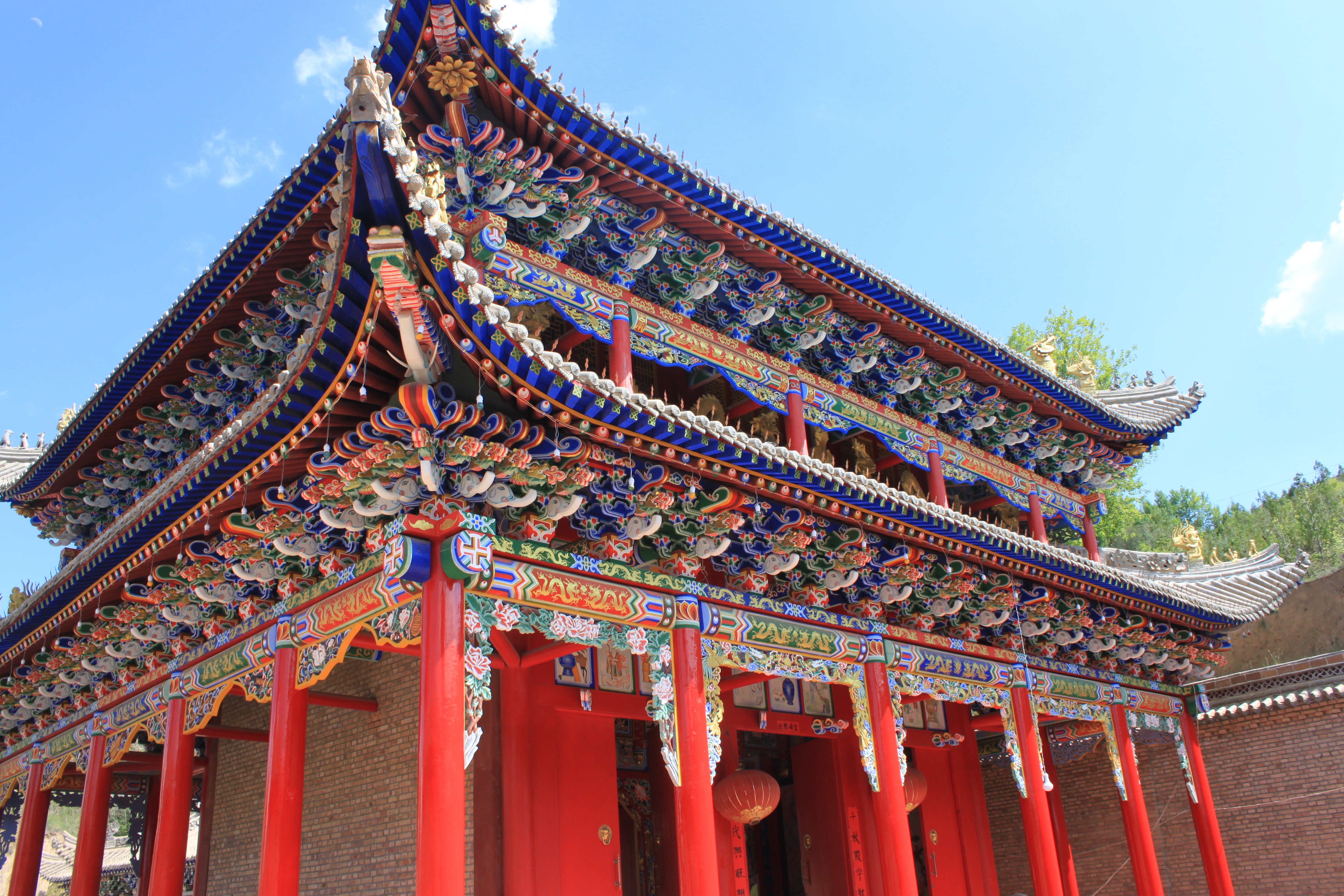 寺庙的修缮,室内外装饰工程;实木门窗,实木家具,工艺品,古典家具,木材