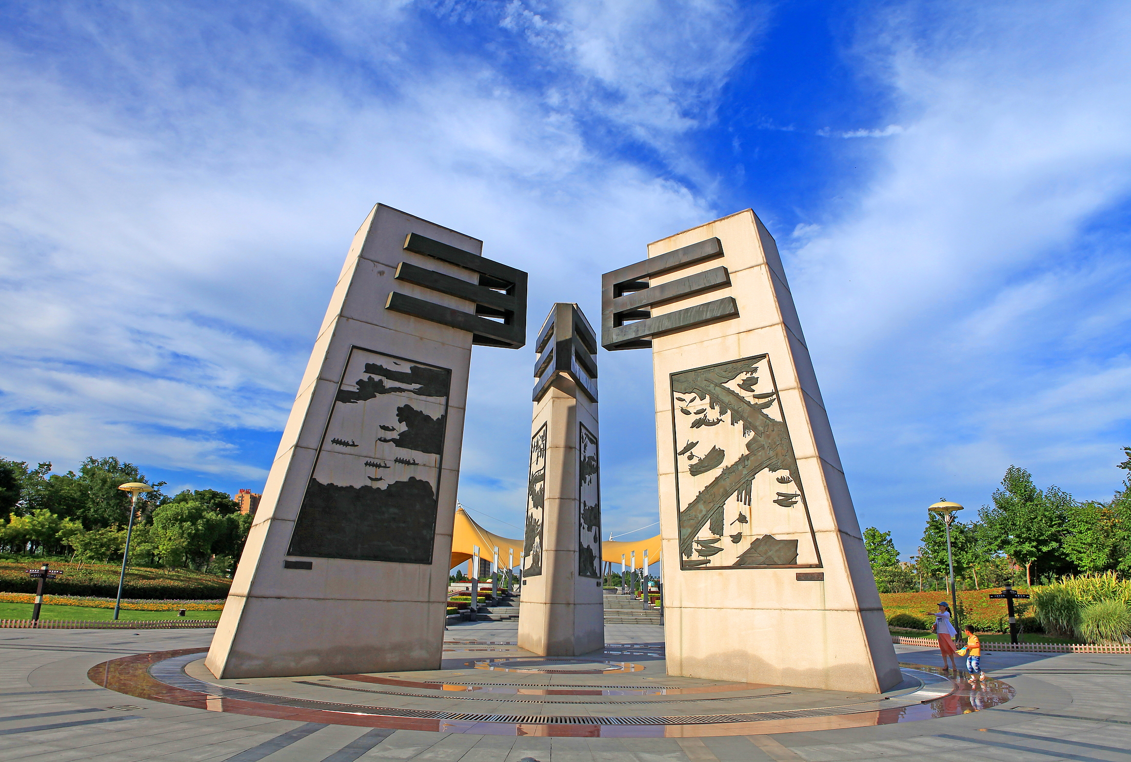  p> a href="#" data-lemmaid="5096789">盐城市 /a>盐渎公园位于盐城