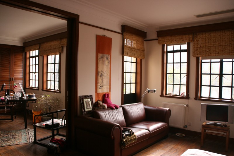  p>上海老洋房是指解放前建造的,一般为四面或三面临空,装修精致,备有