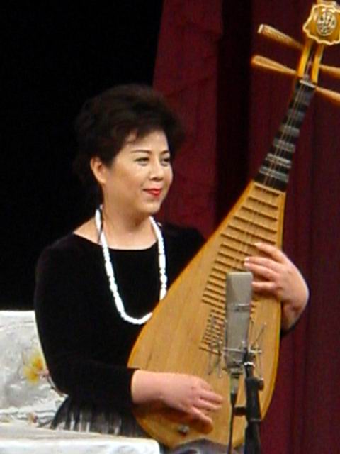 骆文莲