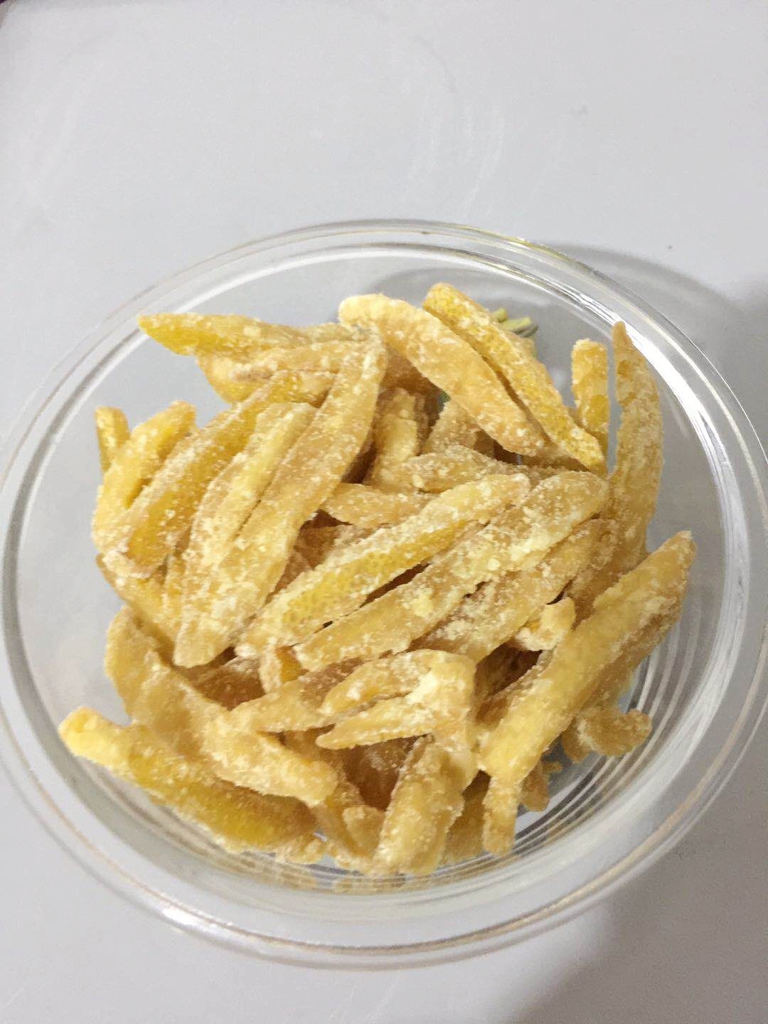  p>蜜饯柚子皮,是以柚子皮和白糖或冰糖为主要食材的一款甜品. /p>