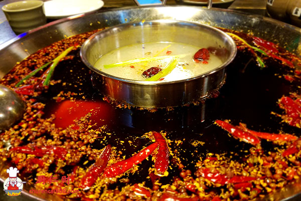  p>重庆老火锅是川渝地区传统美食之一,以 a target="_blank" href="