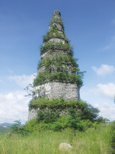  p>鳌塔晴霞是用来描绘鳌头古塔的特有风貌,最早出现清代一名知县的诗