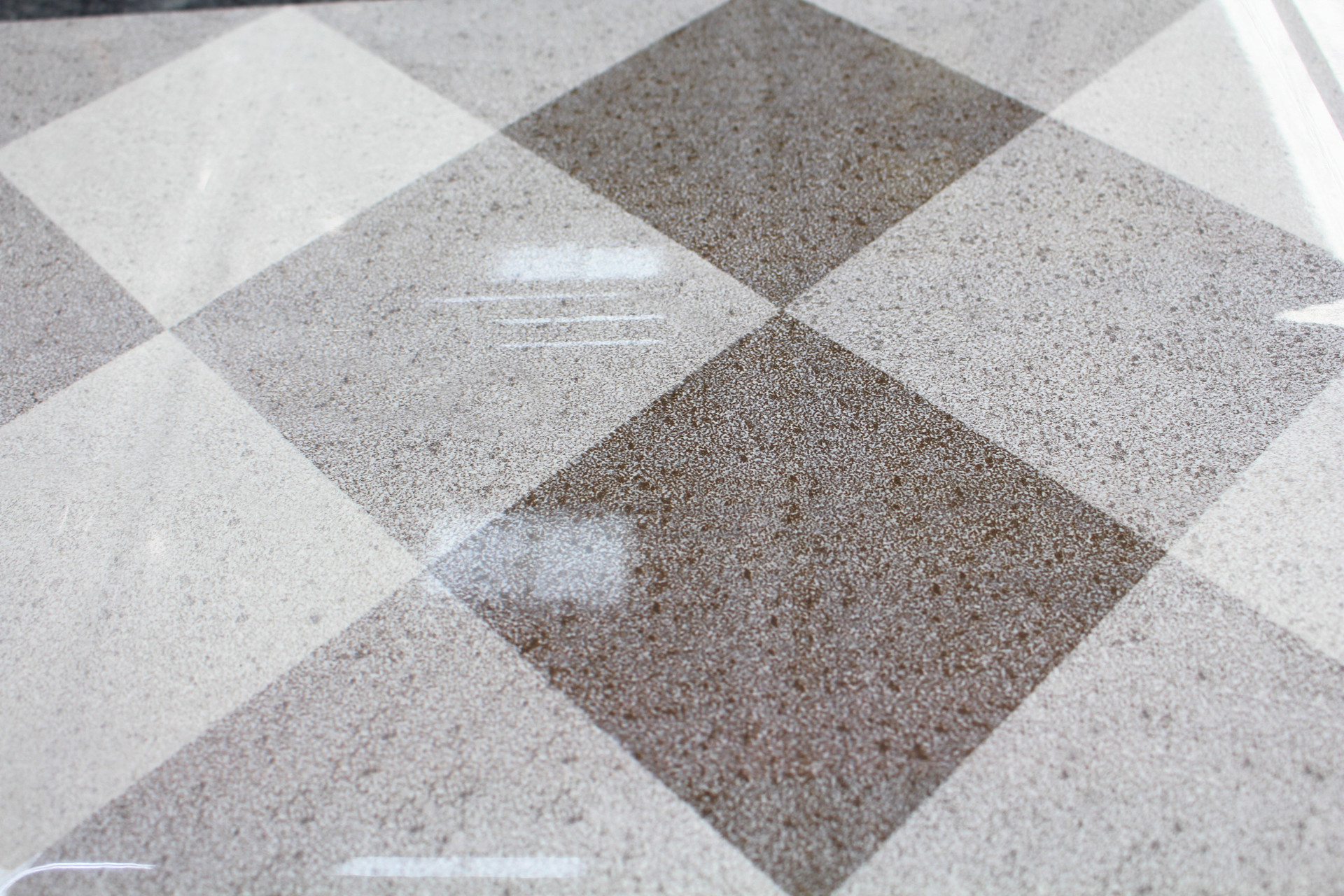 釉高温高压烧制处理的 a href="#" data-lemmaid="9590999">瓷砖 /a>