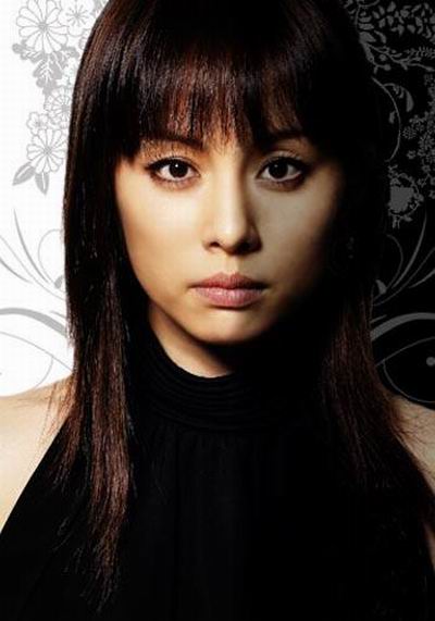  p>米仓凉子,1975年8月1日出生于日本神奈川县,模特,演员,毕业于