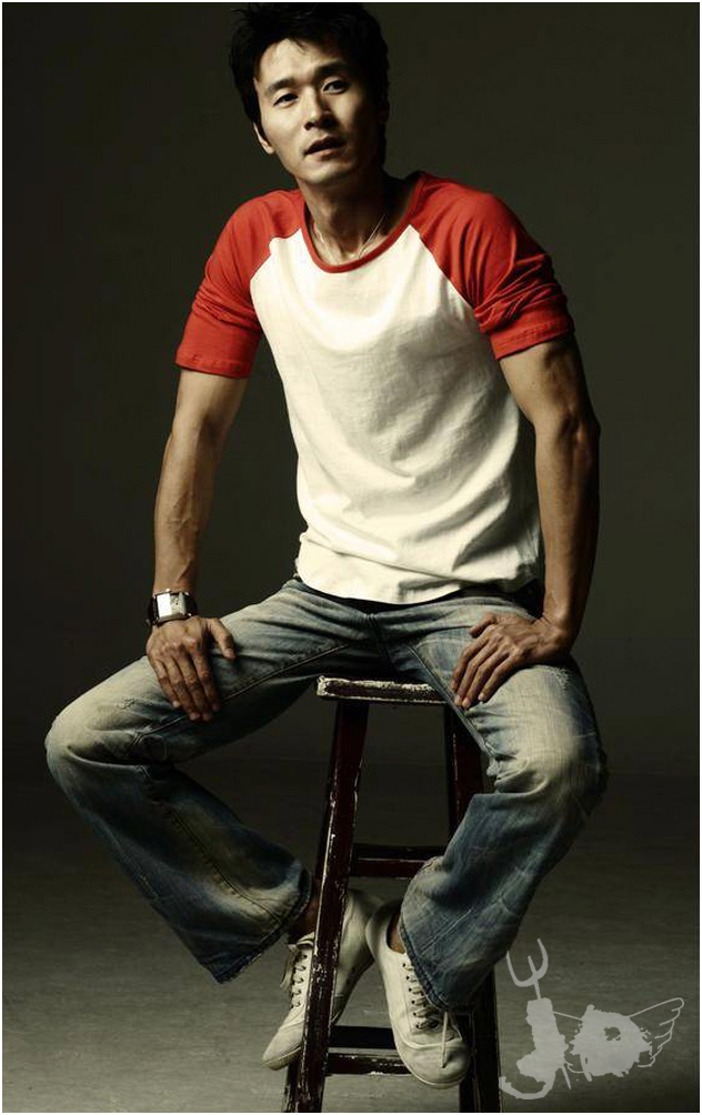  p>李成宰(         ,lee sung-jae),1970年8月23日出生于韩国,毕业于