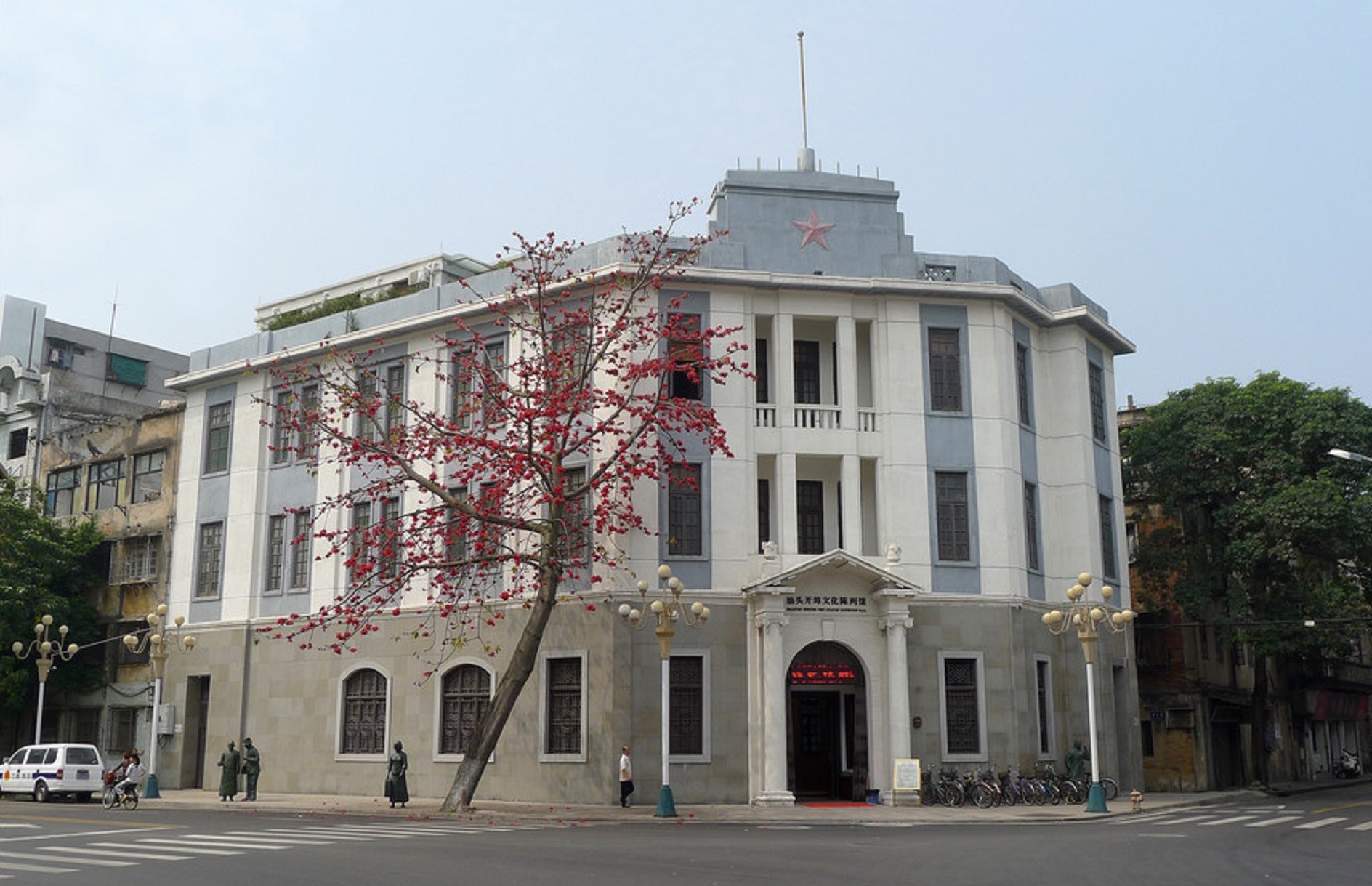  p>汕头开埠文化陈列馆位于广东省汕头市 a href="#">金平区 /a>永平