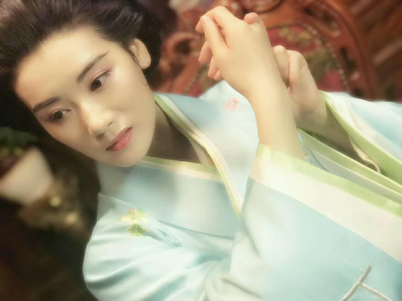  p data-id="gnwzj1e33d">王娇,中国内地女演员