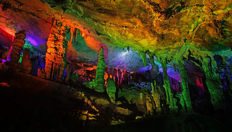  p>灵栖洞景区是建德市(新安江)对外开放最早的景区,位于城西南35公里