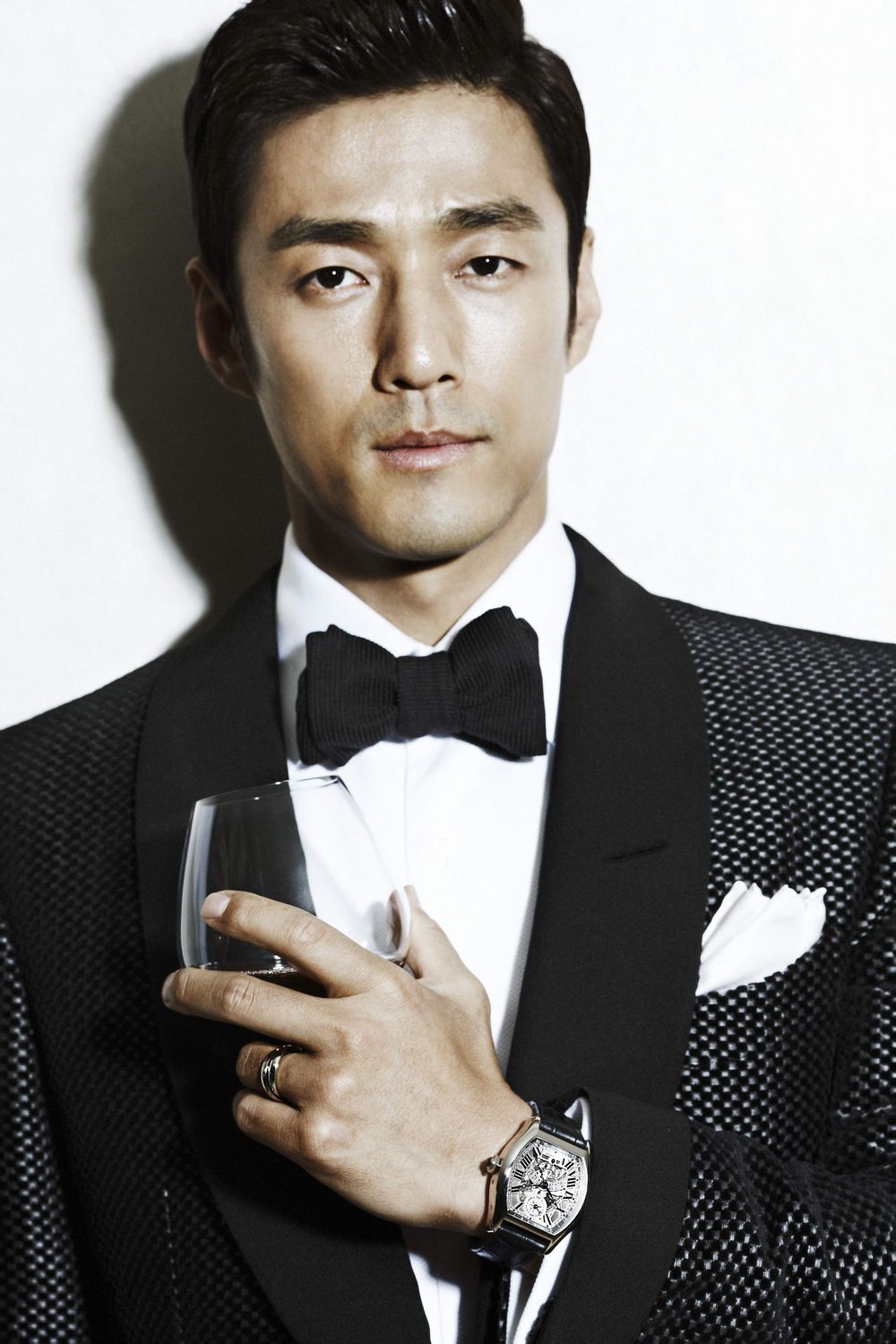  p>池珍熙,1971年6月24日出生于韩国首尔,韩国男演员,毕业于明知专业