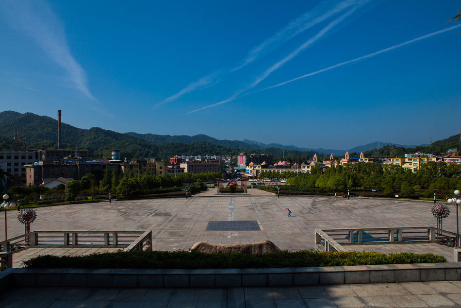 位于江西省萍乡市安源区 a target="_blank" href="/item/安源镇