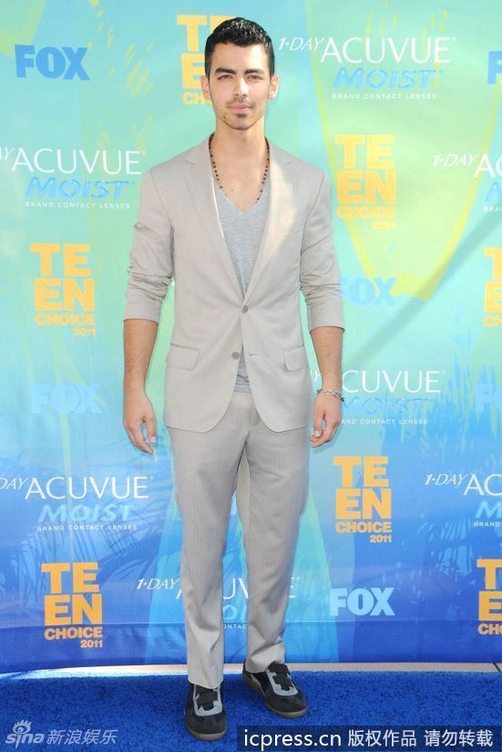  p>乔·乔纳斯(joe jonas),1989年8月15日生于美国亚利桑那州