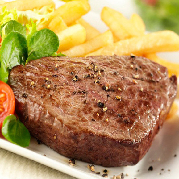  p>罐牛,属于俄式西餐.主食是牛肉.加以蔬菜辅佐. /p>