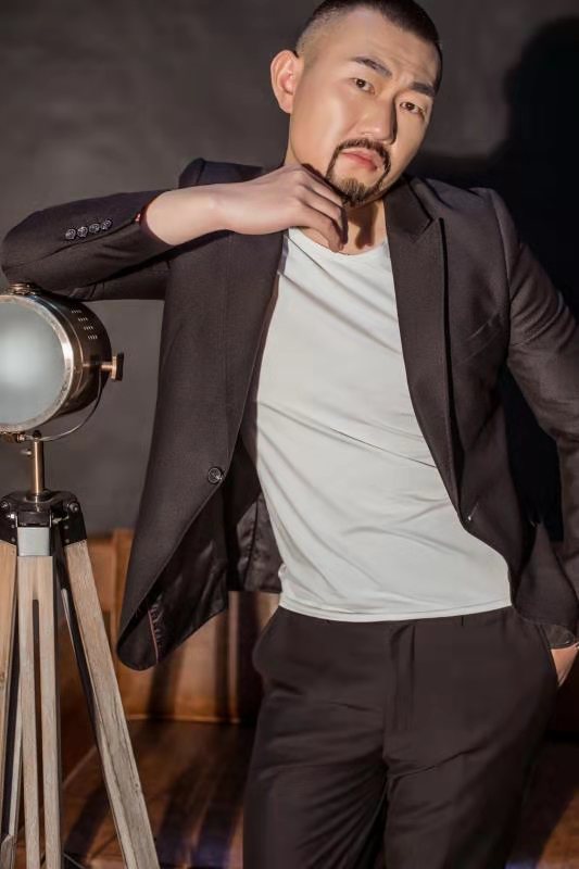  p>郭鑫,5月18日出生于陕西西安,中国内地男演员,歌手,毕业于 a