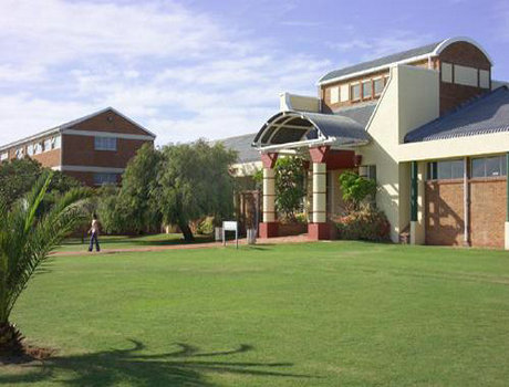 data-id="gn090pg62f">纳尔逊·曼德拉都市大学是由原伊丽沙白港大学