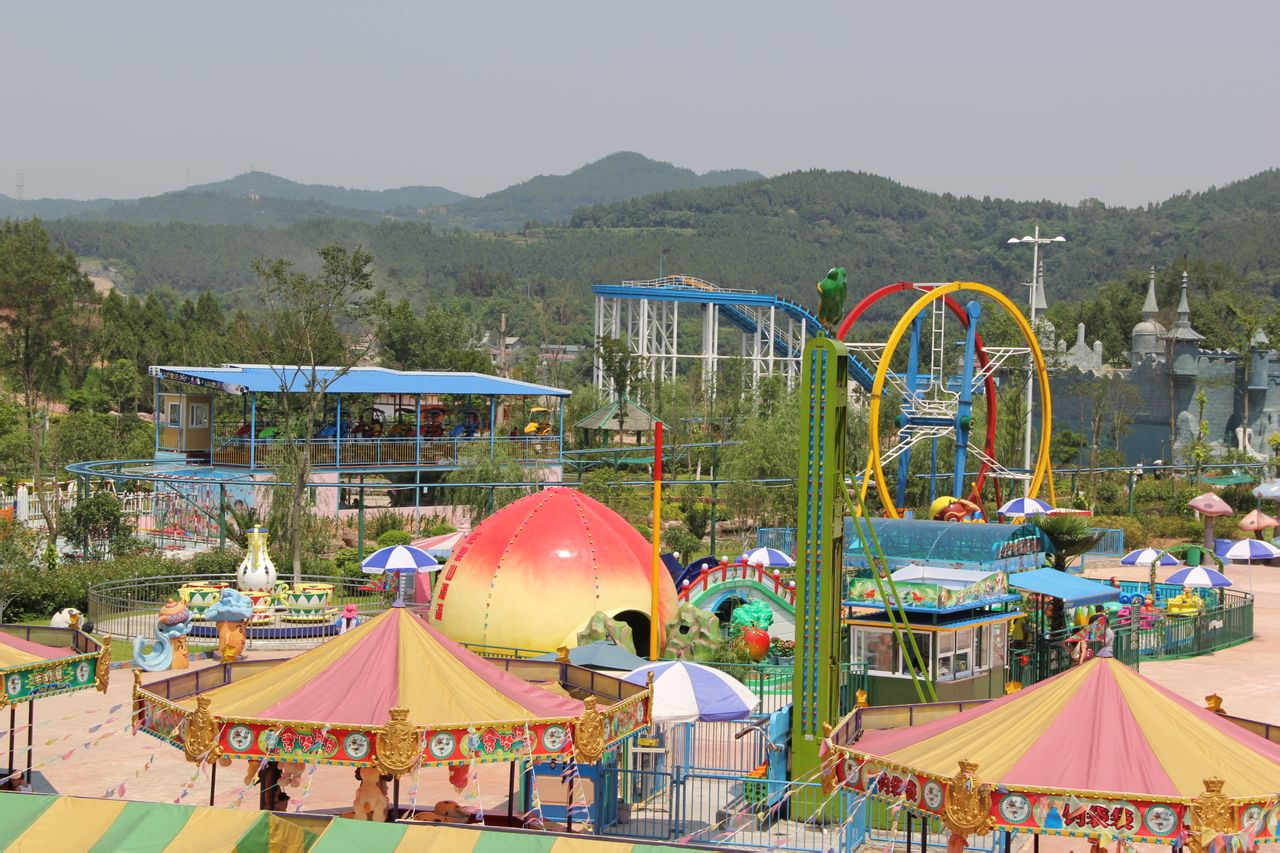 阆中市熊猫乐园