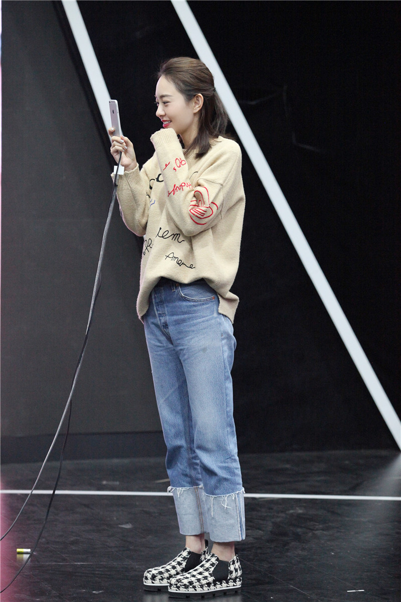  p>孙耀琦,1987年3月29日出生于山东省,毕业于湖南大学表演系,中国